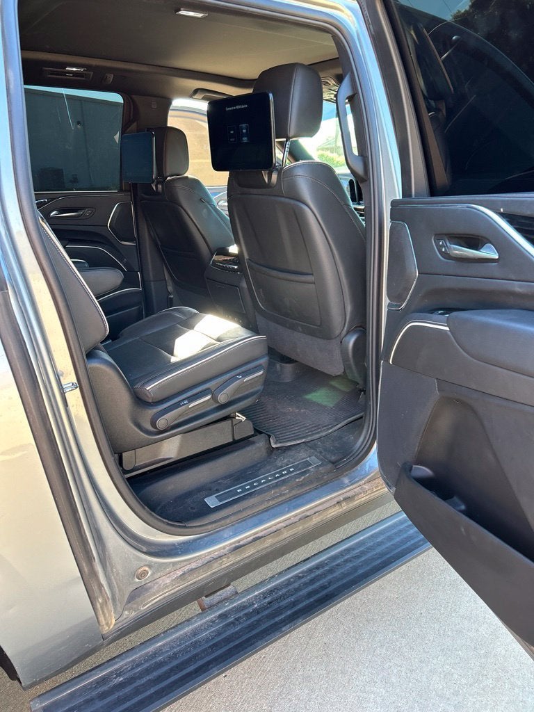 2024 Cadillac Escalade ESV Sport