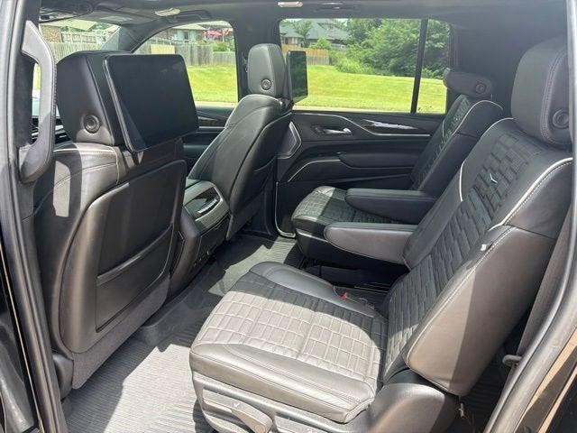 2024 Cadillac Escalade ESV Sport Platinum