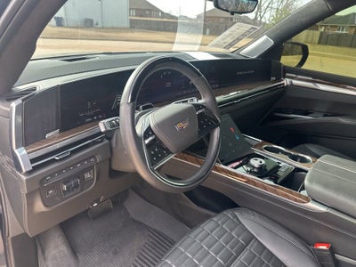 2025 Cadillac Escalade Sport Platinum