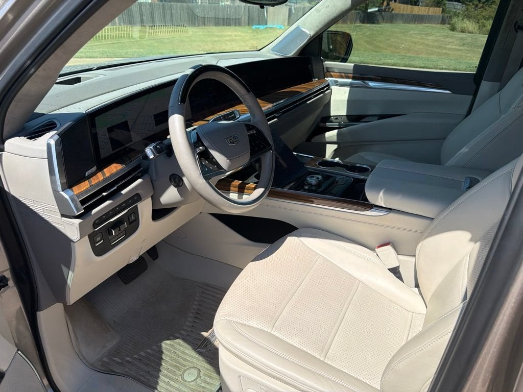 2025 Cadillac Escalade Sport Platinum