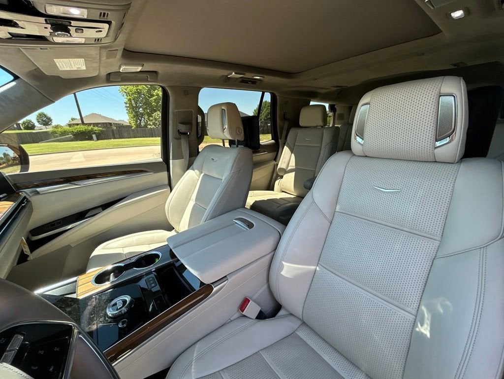 2025 Cadillac Escalade Sport Platinum