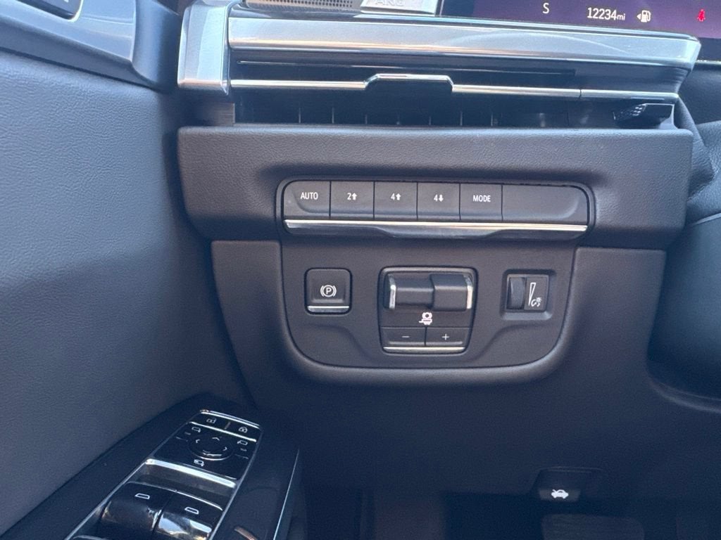 2025 Cadillac Escalade ESV Premium Luxury