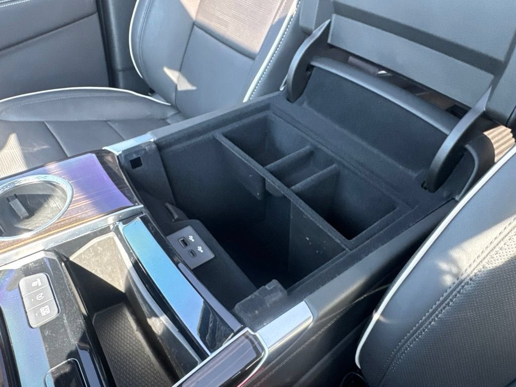 2025 Cadillac Escalade ESV Premium Luxury