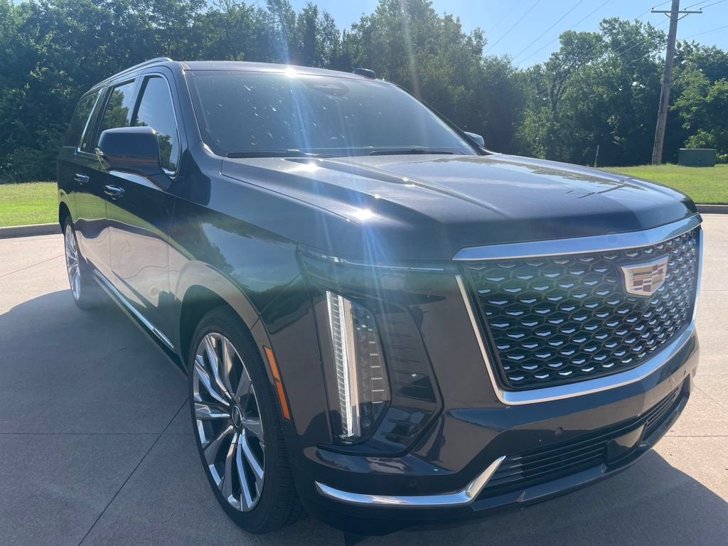 2025 Cadillac Escalade ESV Premium Luxury