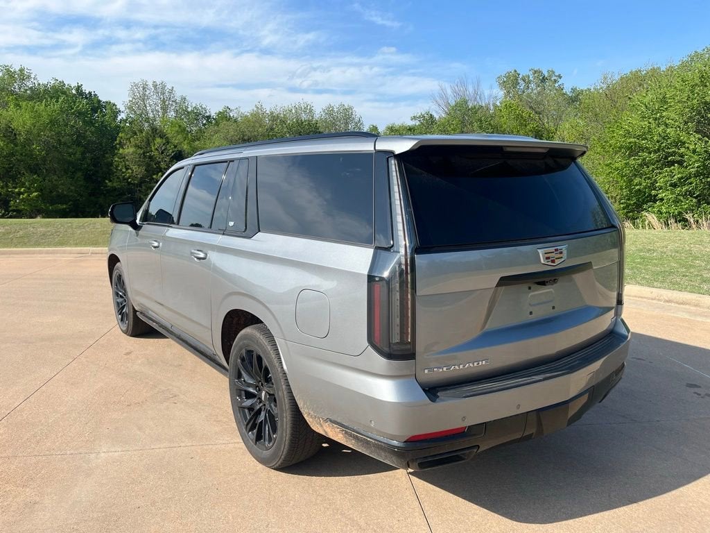 2025 Cadillac Escalade ESV Sport