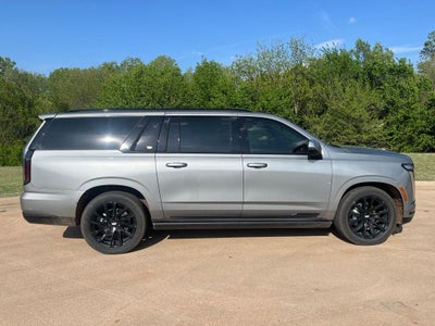 2025 Cadillac Escalade ESV Sport