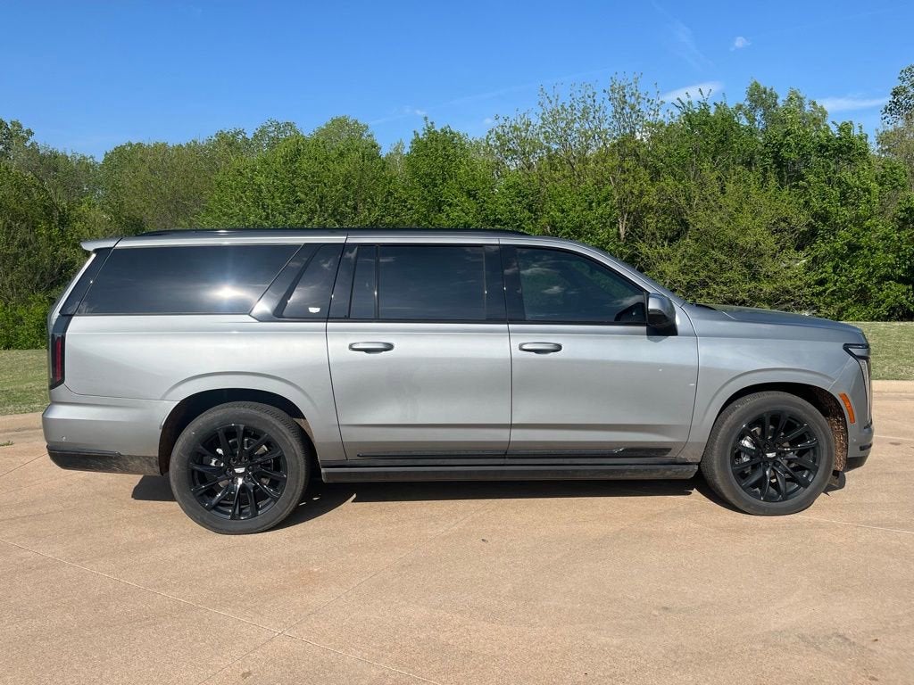 2025 Cadillac Escalade ESV Sport
