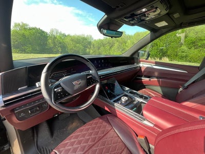 2025 Cadillac Escalade ESV Sport