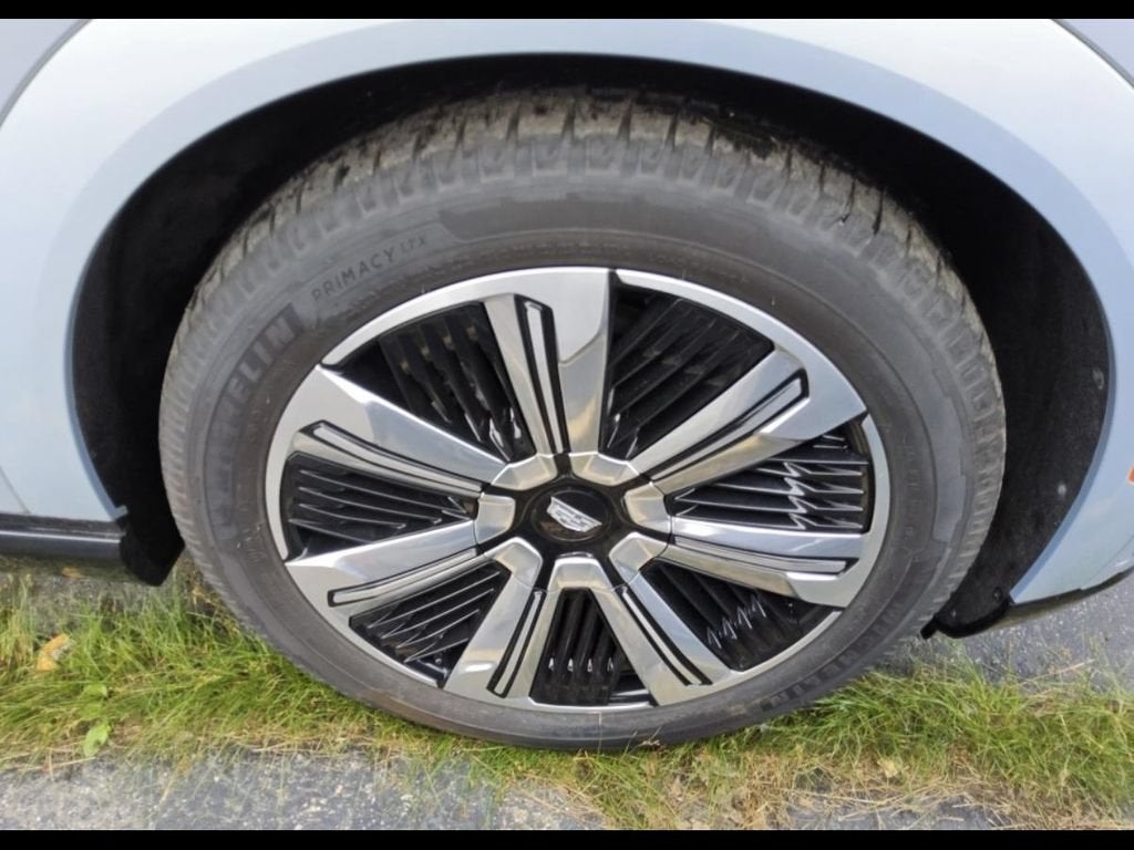 2025 Cadillac ESCALADE IQ Luxury 1