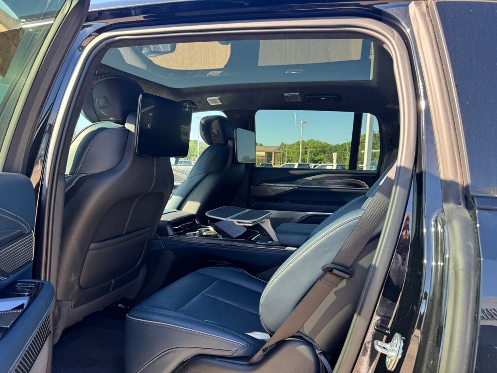 2025 Cadillac ESCALADE IQ Luxury 2