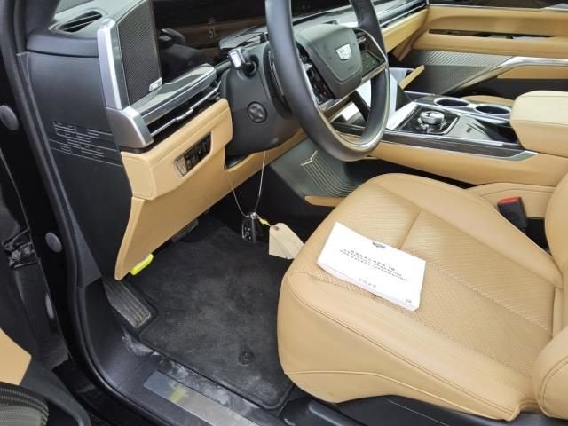 2025 Cadillac ESCALADE IQ Luxury 2