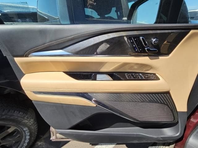 2025 Cadillac ESCALADE IQ Luxury 2
