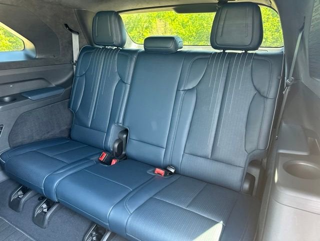 2025 Cadillac ESCALADE IQ Luxury 2