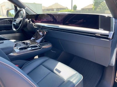 2025 Cadillac ESCALADE IQ Luxury 2
