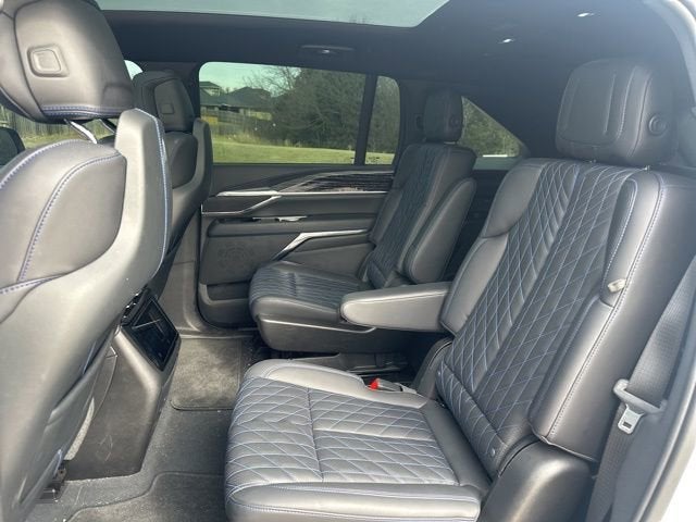 2025 Cadillac ESCALADE IQ Sport 1