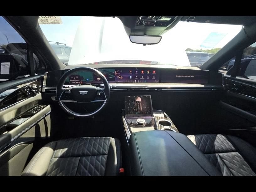 2025 Cadillac ESCALADE IQ Sport 1