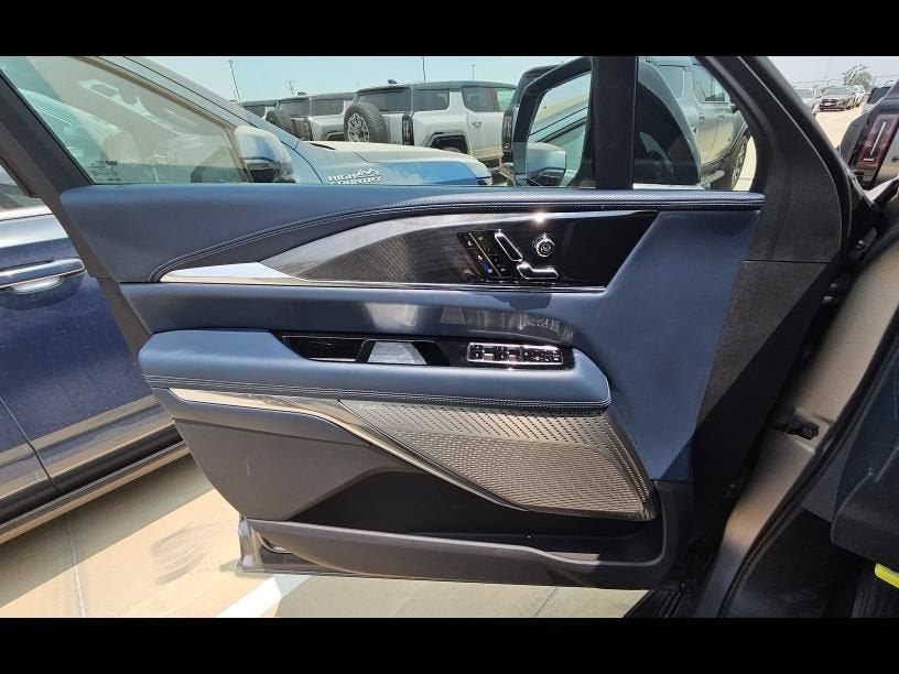2026 Cadillac ESCALADE IQ Premium Sport