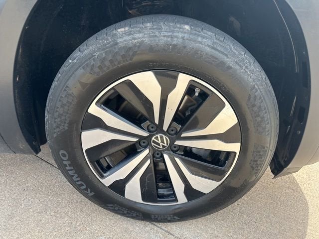 2024 Volkswagen Atlas 2.0T SE