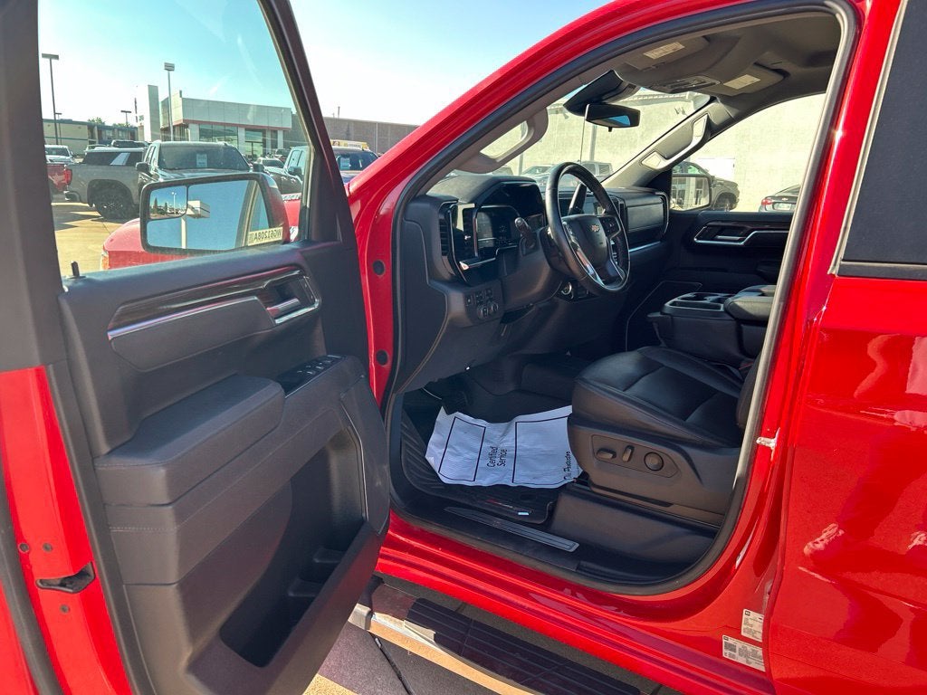 2025 Chevrolet Silverado 1500 LT