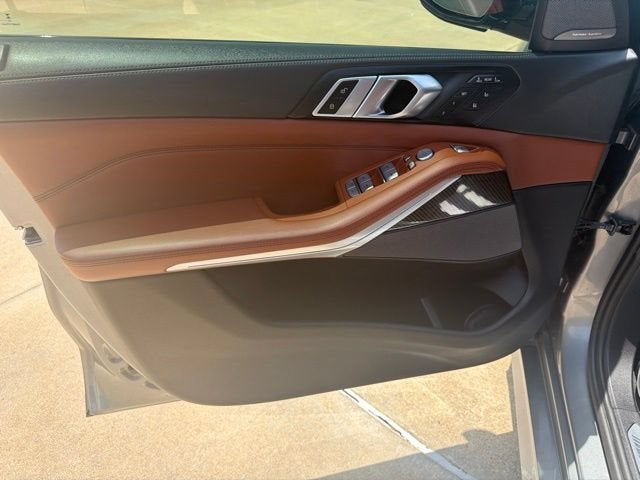 2024 BMW X7 M60i
