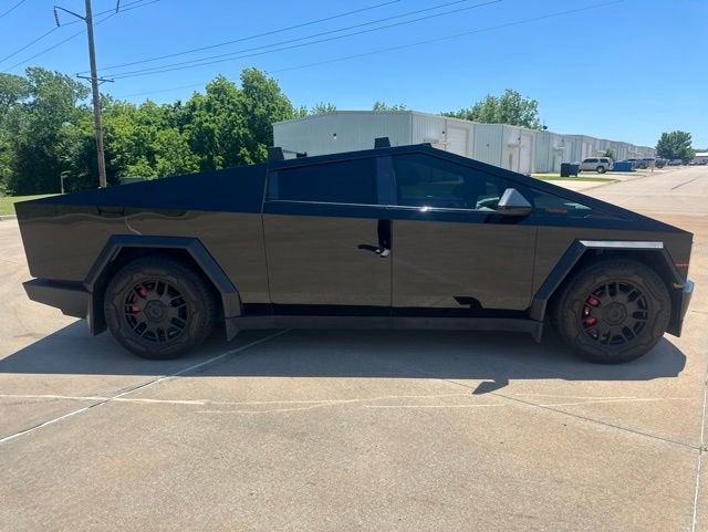 2024 Tesla Cybertruck Cyberbeast