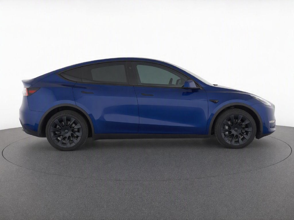 2024 Tesla Model Y Base