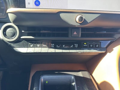 2025 Toyota Crown Signia XLE