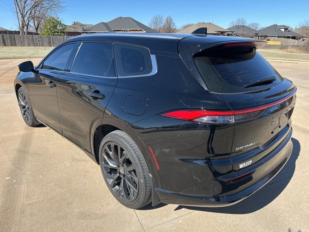 2025 Toyota Crown Signia XLE