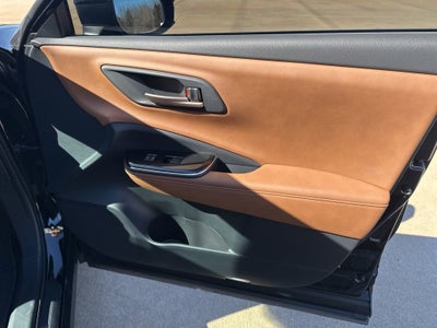 2025 Toyota Crown Signia XLE