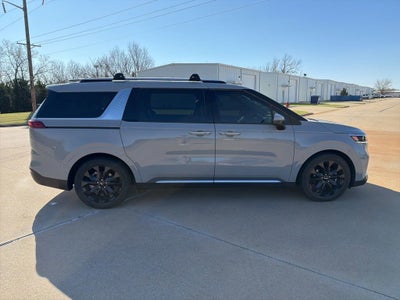 2023 Kia Carnival SX