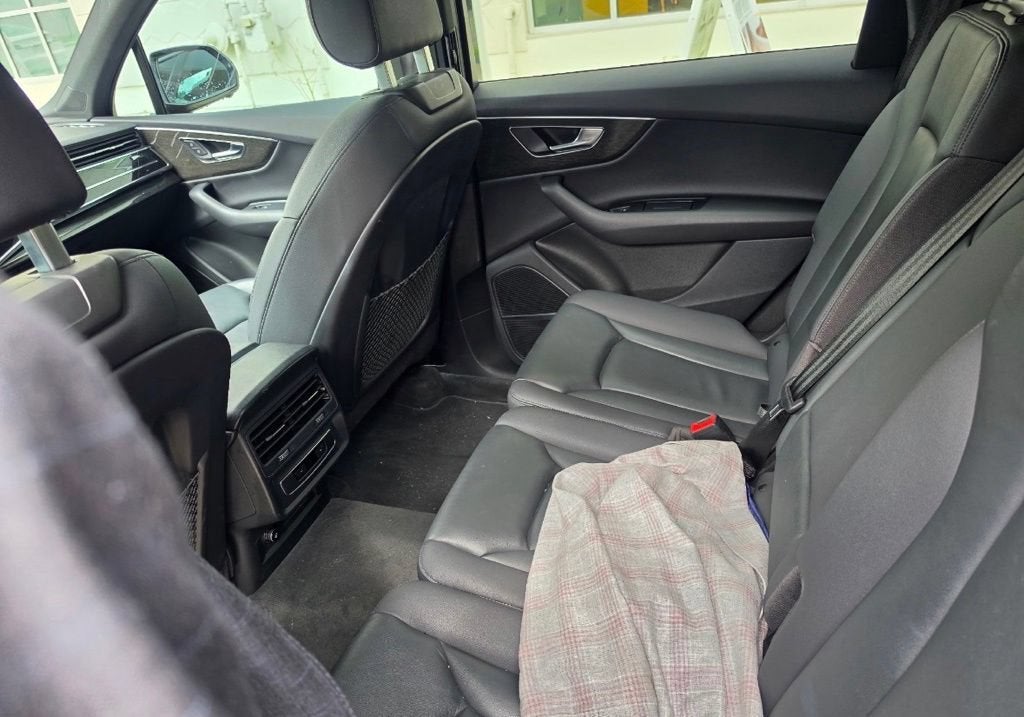 2021 Audi Q7 Premium Plus
