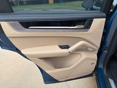 2024 Porsche Cayenne S