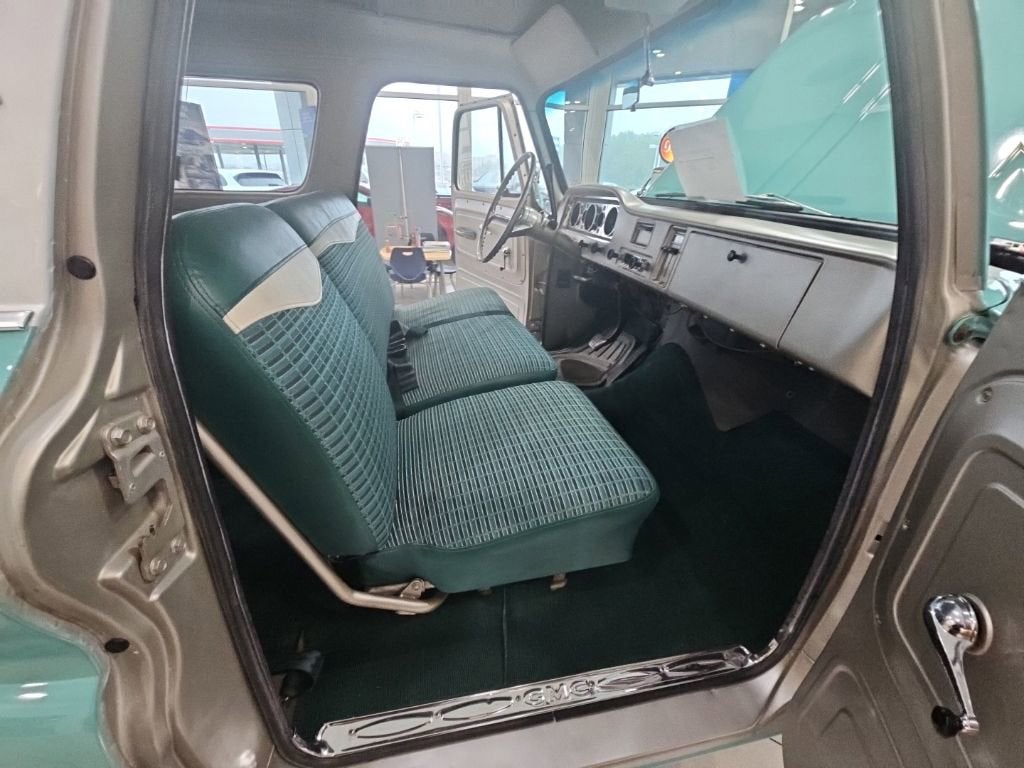 1964 GMC SUBURBAN CARRY ALL Base