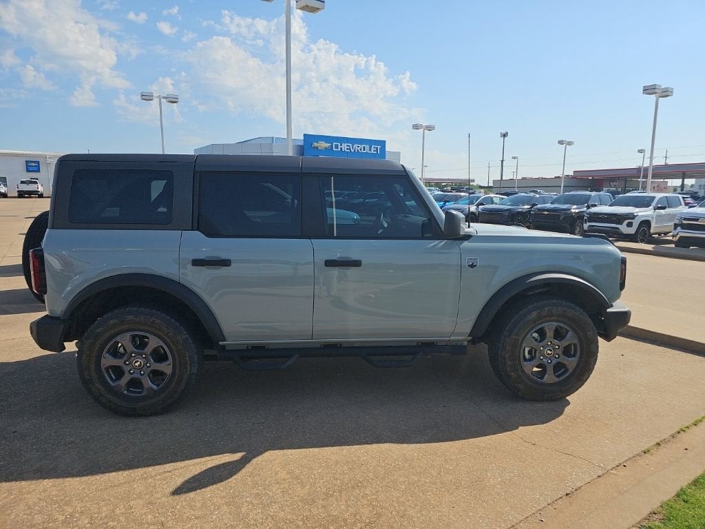 2023 Ford Bronco Base