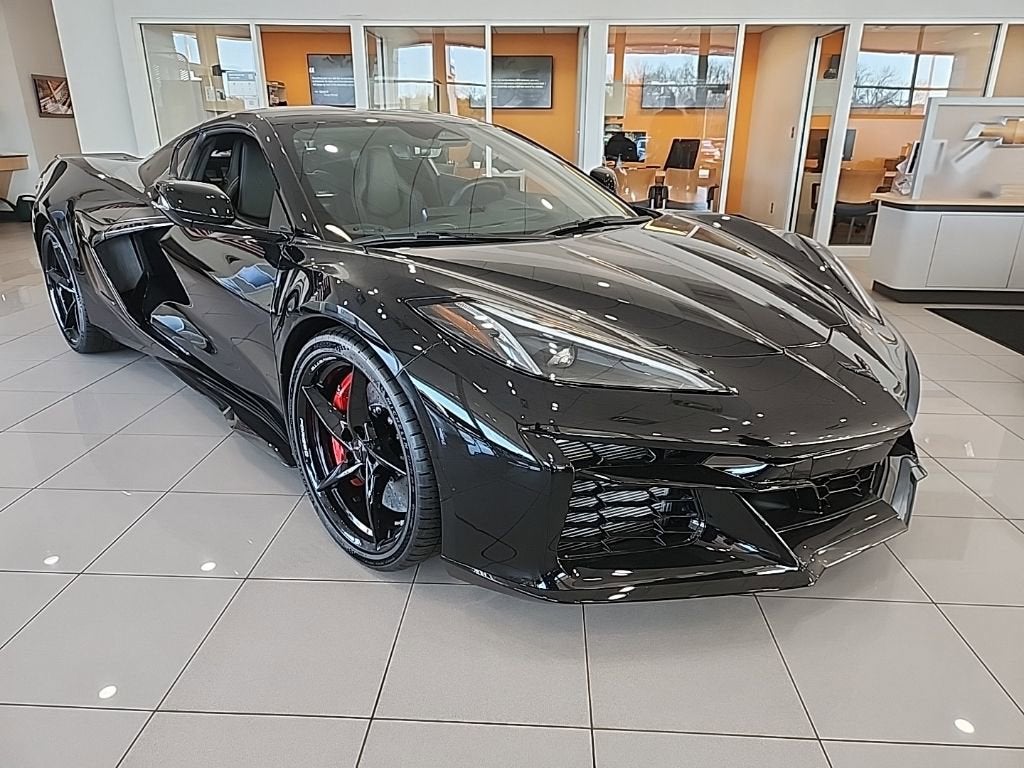 2025 Chevrolet Corvette E-Ray 1LZ