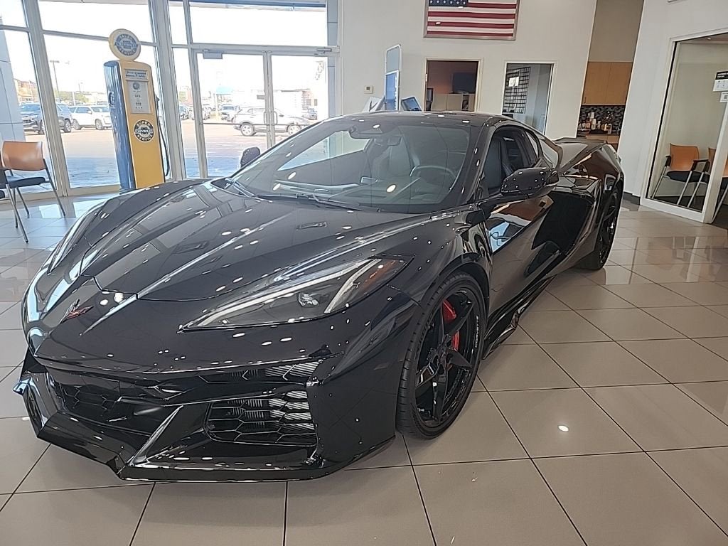 2025 Chevrolet Corvette E-Ray 1LZ