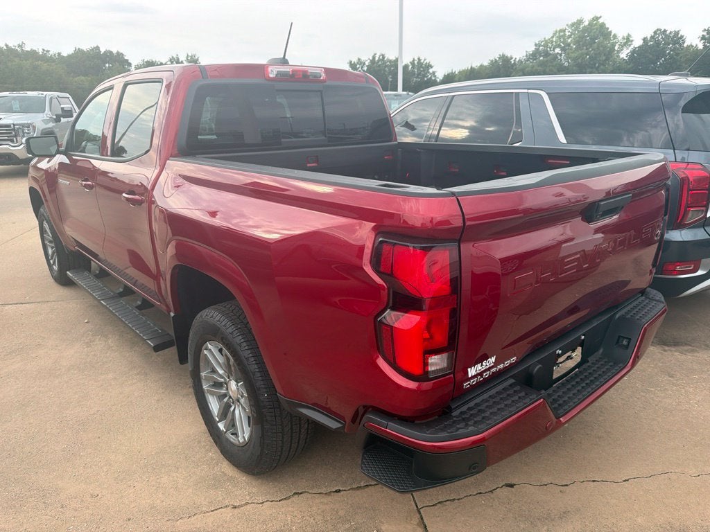 2025 Chevrolet Colorado WT/LT