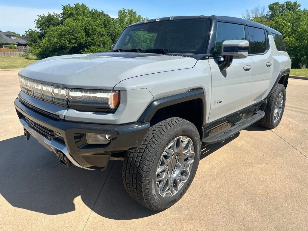 2025 GMC Hummer EV 3X SUV's photo