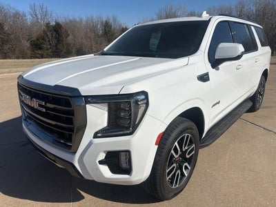 2022 GMC Yukon XL AT4