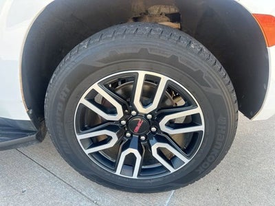 2022 GMC Yukon XL AT4