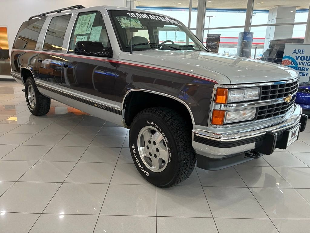 1993 Chevrolet Suburban Base