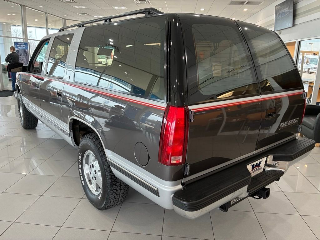 1993 Chevrolet Suburban Base