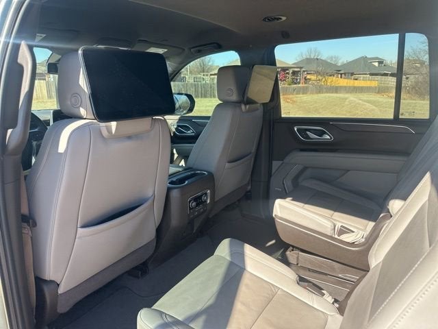 2024 Chevrolet Suburban LT