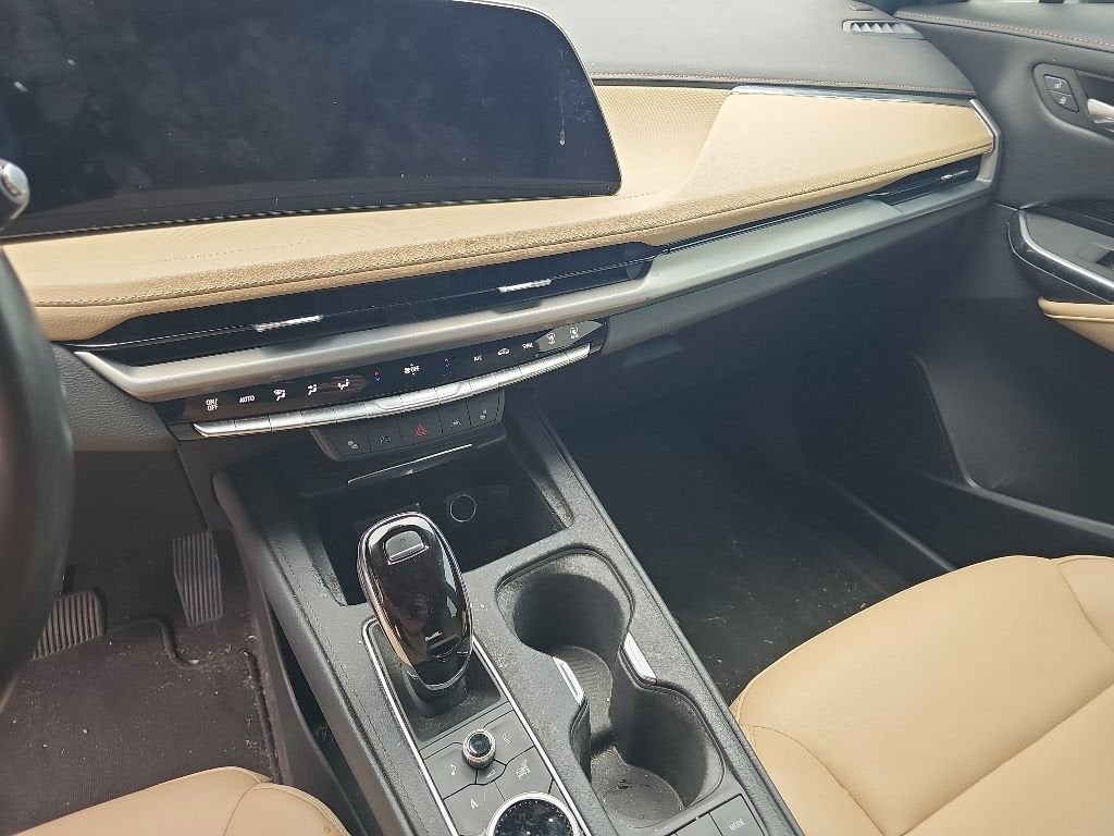 2024 Cadillac XT4 Luxury