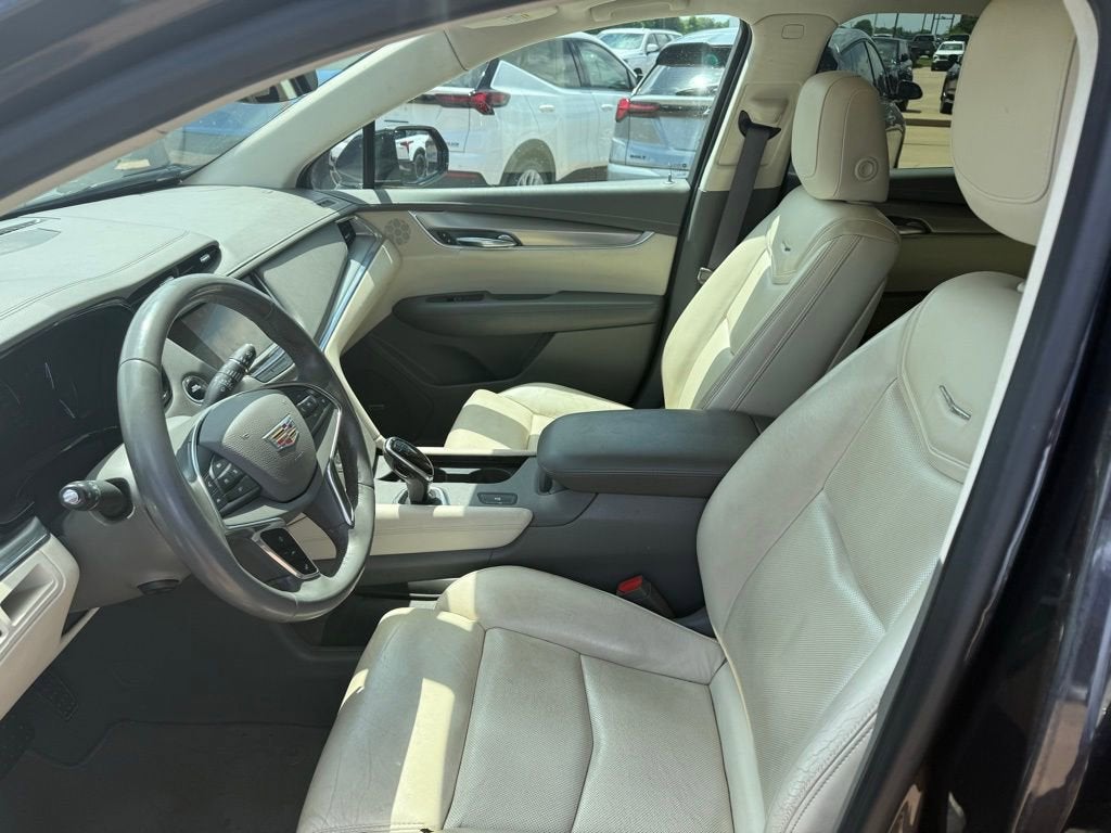 2017 Cadillac XT5 Luxury FWD