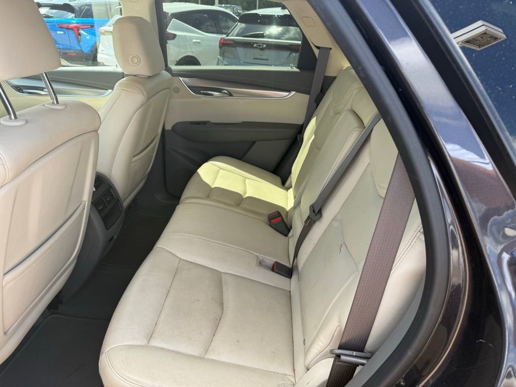 2017 Cadillac XT5 Luxury FWD