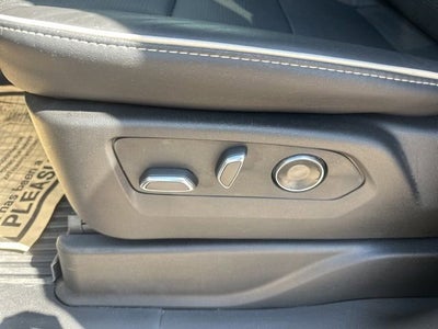 2025 Cadillac Escalade ESV Premium Luxury