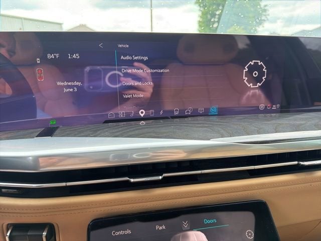 2025 Cadillac ESCALADE IQ Luxury 2