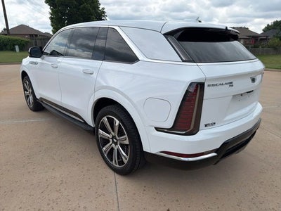 2025 Cadillac ESCALADE IQ Luxury 2