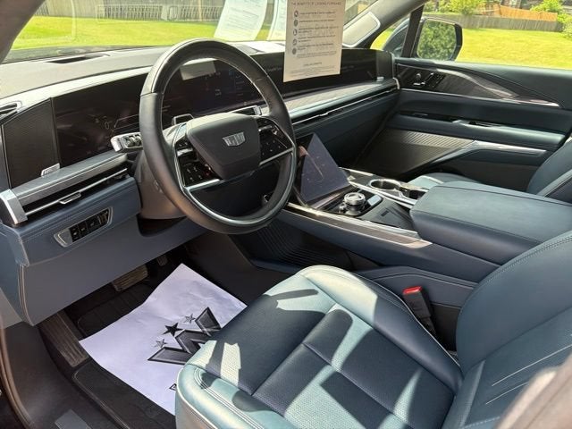 2025 Cadillac ESCALADE IQ Luxury 2